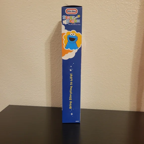 Little Tikes Story Dream Machine Book - Cookie Monster & Friends NWT - Picture 3 of 5